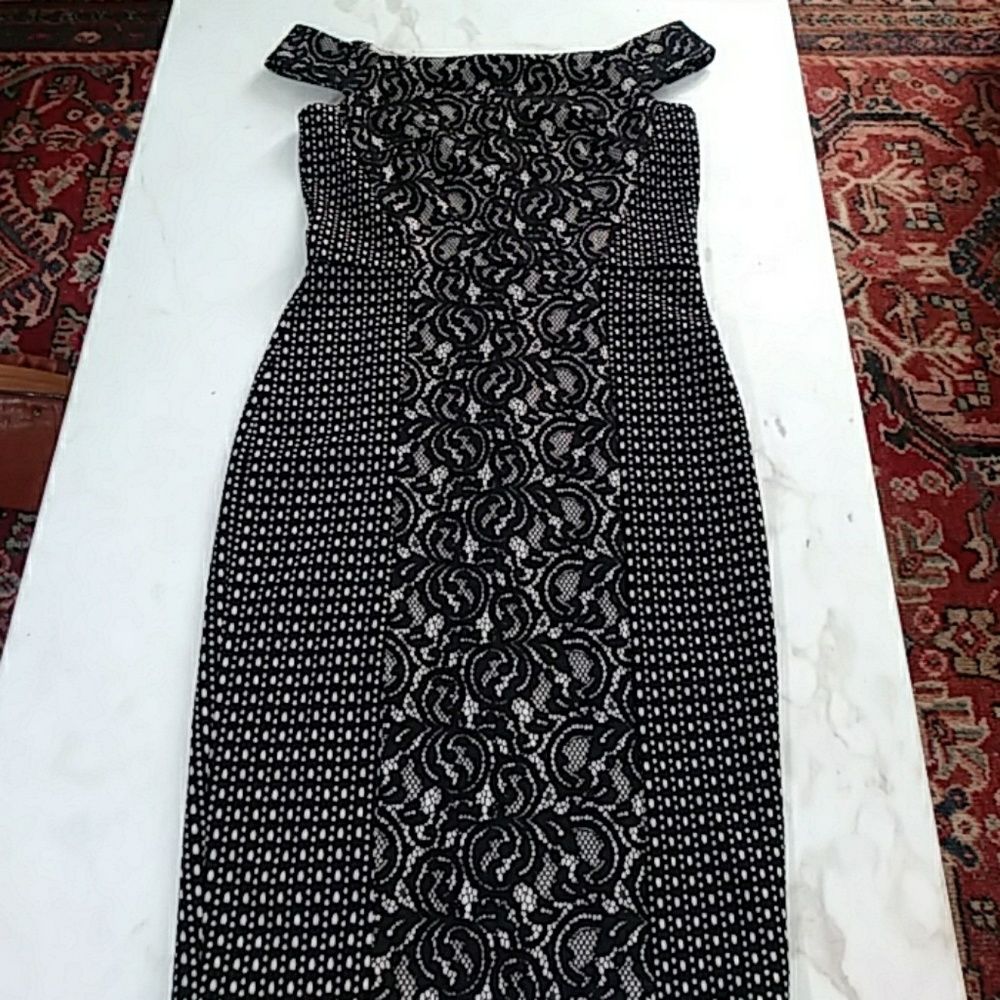 Nwt. Warehouse off-the-shoulder lace dress UK 14